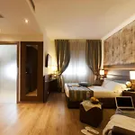 ホテル Lh Sirio 4*